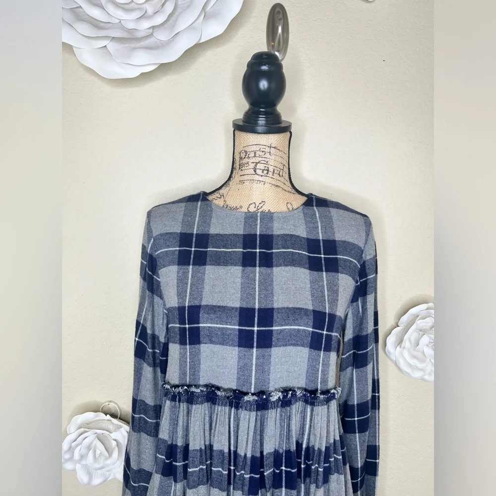 Philosophy Grey Navy & White Plaid Flannel Blouse Size Extra Small